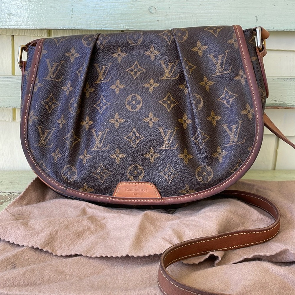 Louis Vuitton menilmontant PM crossbody bag